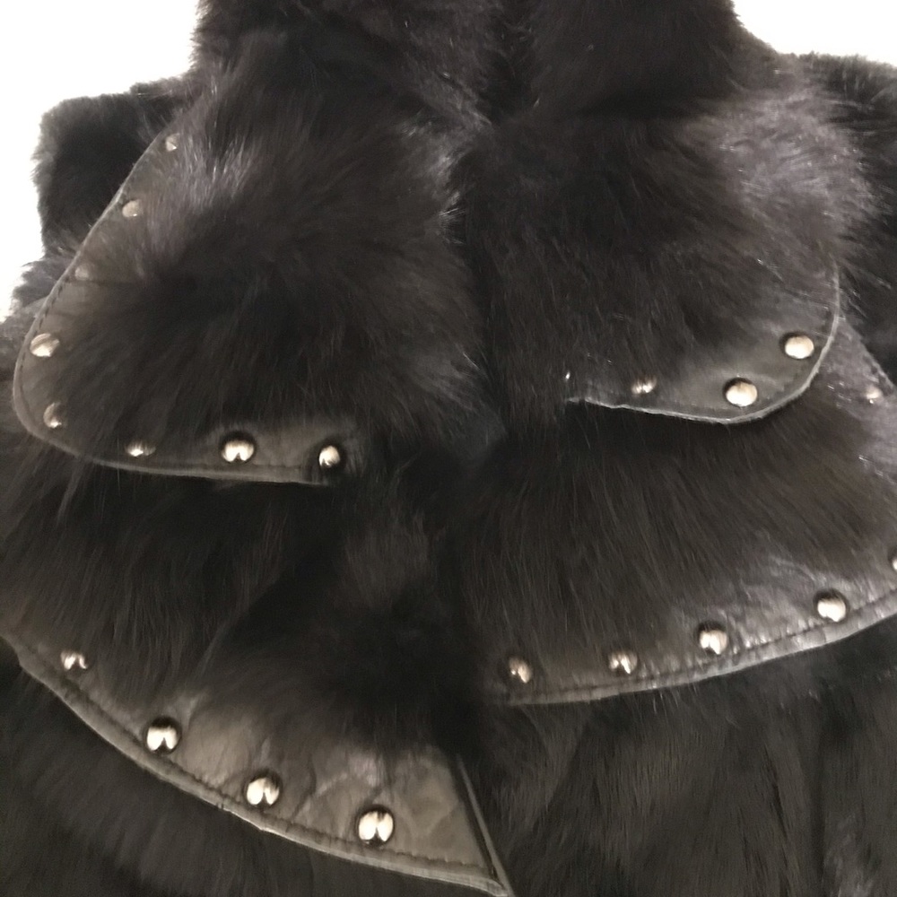 Black Fur vest with leather/studded collar - Picture 3 of 13